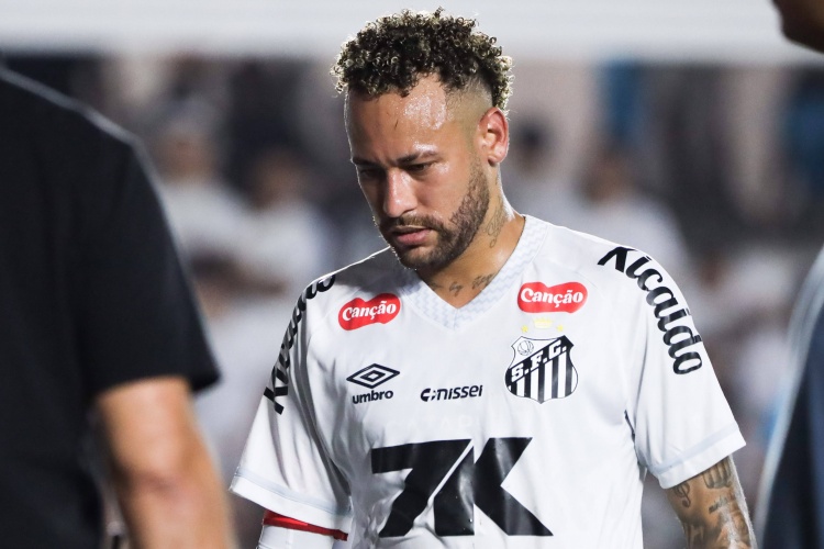 世界杯直播官网下载-巴媒：桑托斯欠内马尔旗下公司9050万雷亚尔，将抵押球队青训中心